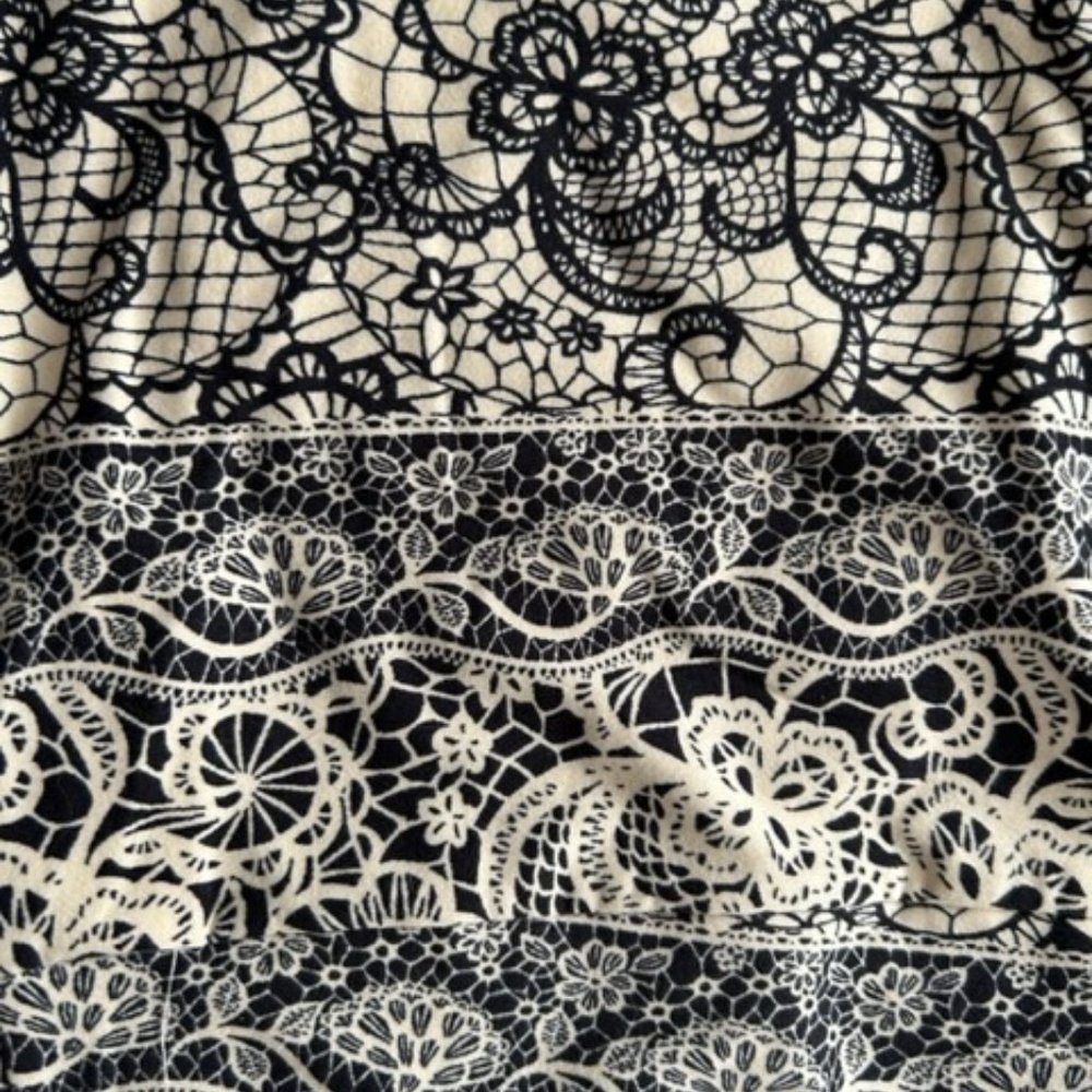 LuLaroe TC Leggings 12-18 lace pattern